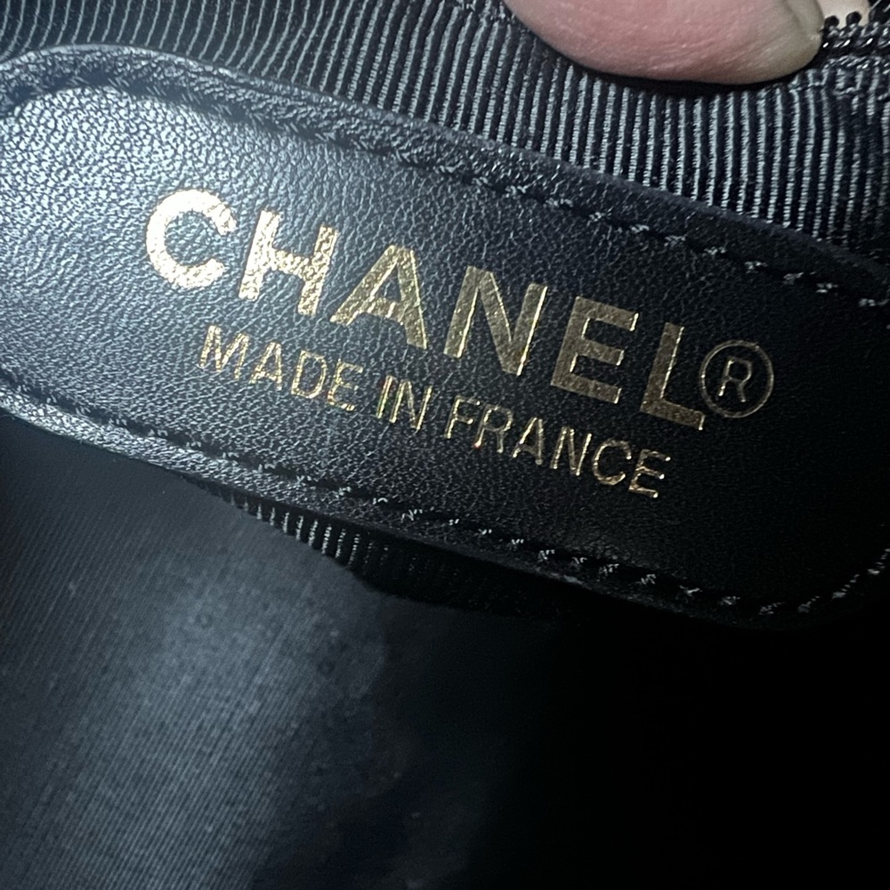 Authentic Vintage Chanel Caviar Boston bag - Picture 15 of 17